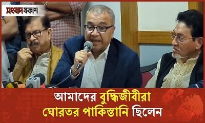 কবিরা রাজনীতি বোঝে না, সুবিধা বোঝে