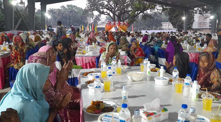 ‘রোজা যায় রোজা আসে, কেউ আমাগো খোঁজ রাখে না বাপ’