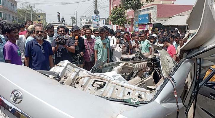 ট্রাককে ওভারটেক করতে গিয়ে প্রাণ গেল প্রাইভেটকারের ৩ যাত্রীর