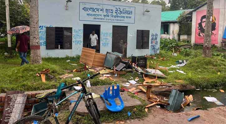 বাকৃবিতে ইউনিয়ন ও ফ্রন্টের অফিসে ভাঙচুর, বিশিষ্ট নাগরিকদের উদ্বেগ