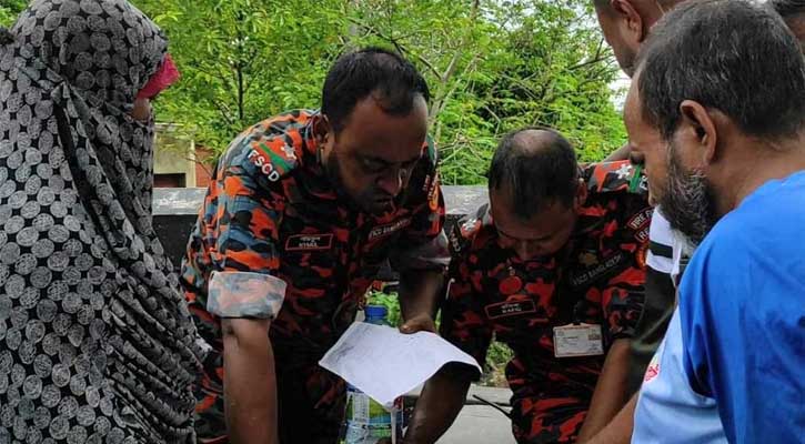 ‘গাজী টায়ার কারখানায় আগুনে নিহত-নিখোঁজের তালিকা করা হয়নি’