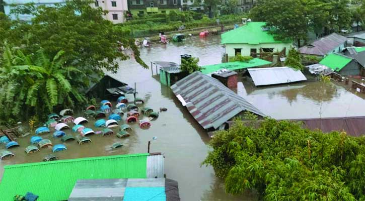 বন্যার্তদের সহায়তায় একদিনের বেতন দিচ্ছেন মন্ত্রিপরিষদ বিভাগের কর্মীরা