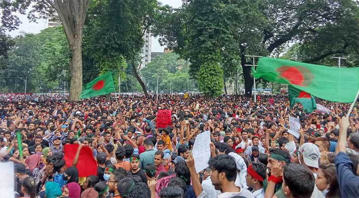 শহীদ মিনারের জনসমুদ্র থেকে ‘এক দফা’ ঘোষণা