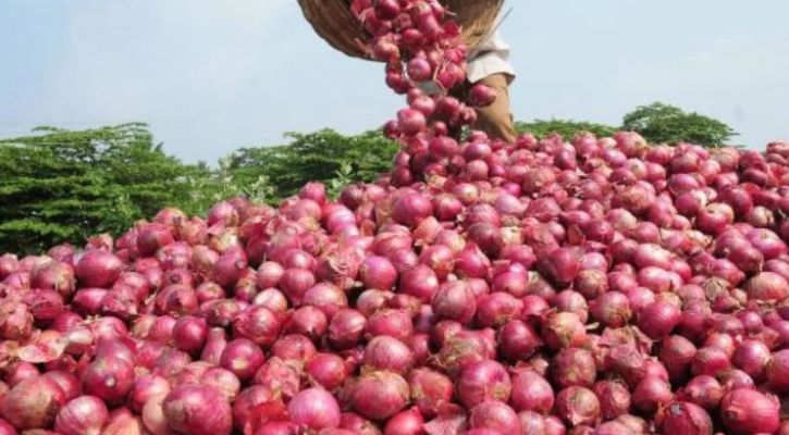 পেঁয়াজের দাম লাফিয়ে বাড়ছে ভারতে, কী হবে দেশে