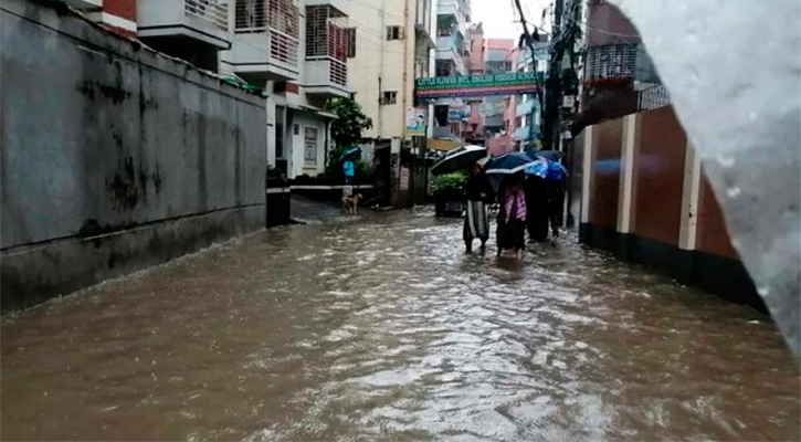 রাজধানীতে ৩ ঘণ্টায় ৮০ মিলিমিটার বৃষ্টি, ভোগান্তি