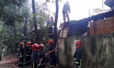 বনানীর কে ব্লক বস্তিতে আগুন