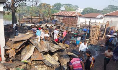 কোটালীপাড়ায় ৩ দোকান পুড়ে অর্ধকোটি টাকার ক্ষতি