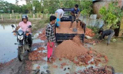 বন্যায় ৭ হাজার ৭২২ কিলোমিটার সড়ক ক্ষতিগ্রস্ত