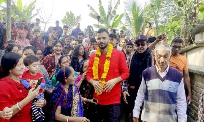 নির্বাচনের পর আপনাদের দায়িত্ব আমি নেব : মাশরাফি