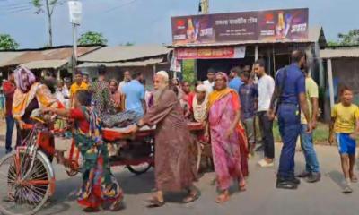 ঘোড়াশাল সড়কে অটোরিকশা উল্টে নারীর মৃত্যু