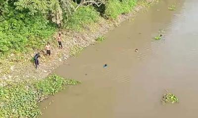 নদীতে কাগজের নৌকা ভাসাতে গিয়ে নিখোঁজ শিশু