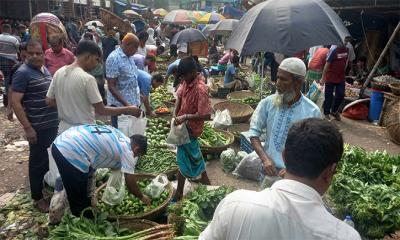 বাজেটের পর বাড়ল সবজির দাম