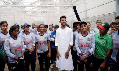 বিসিবি পরিদর্শনে গিয়ে যা বললেন আসিফ মাহমুদ