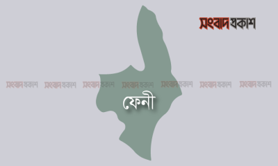 ফেসবুকে ‘হা হা রিঅ্যাক্ট’, চার কিশোরকে ছুরিকাঘাত