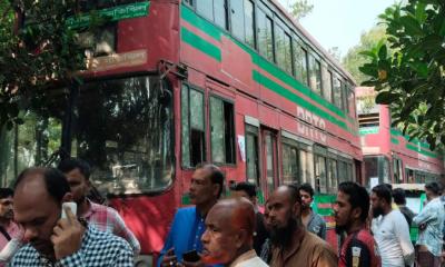 পিকনিকের বাসে বিদ্যুৎস্পৃষ্ট হয়ে ৩ শিক্ষার্থীর মৃত্যু