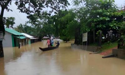 খাগড়াছড়িতে হাজারো মানুষ পানিবন্দি, সাজেকে আটকা ২৫০ পর্যটক