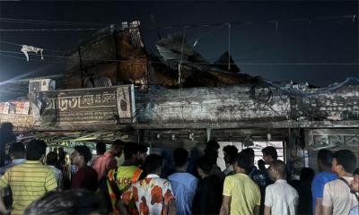 কাপড়ের দোকানে এসি বিস্ফোরণে দগ্ধ ২