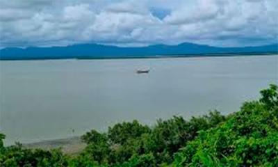 রাখাইনে বিস্ফোরণের শব্দে ফের কাঁপল টেকনাফ সীমান্ত