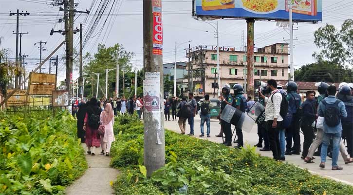 সিলেটে শিক্ষার্থীদের জমায়েতে বাধা, আটক ১