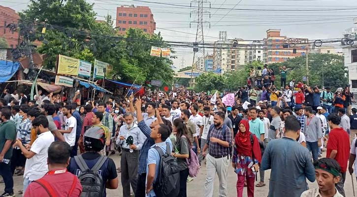 আন্দোলনকারীদের দখলে রাজধানীর বিভিন্ন পয়েন্ট