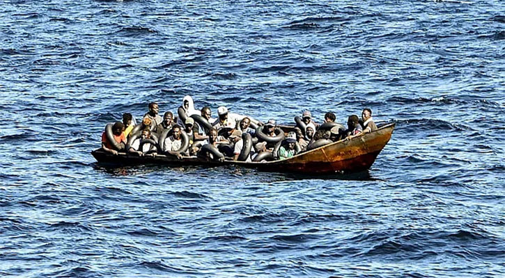 বাংলাদেশসহ চার দেশের নাগরিক নিয়ে নৌকাডুবি, নিহত ১১