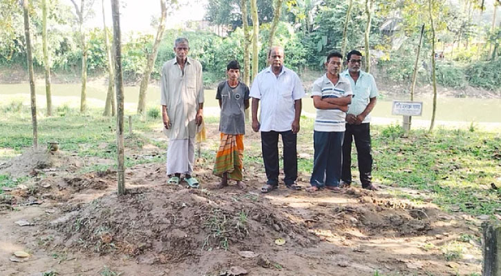 শ্মশান থেকে উধাও নারীর মাথা, থানায় ছেলের অভিযোগ