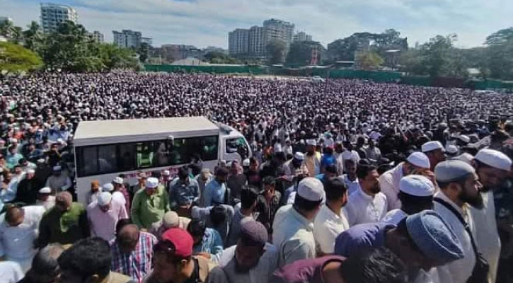 চট্টগ্রামে নিহত আইনজীবীর জানাজা, মানুষের ঢল