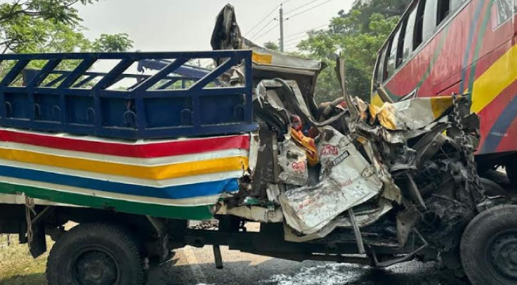 যে চার কারণে সড়কে ঝরেছিল ১৫ প্রাণ