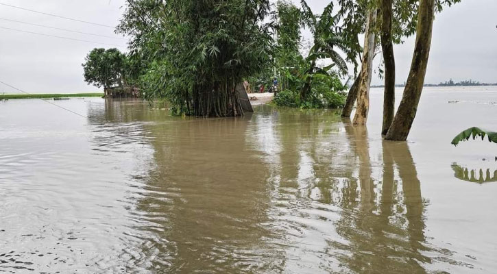 আকস্মিক বন্যায় উত্তরাঞ্চলে পানিবন্দী লক্ষাধিক মানুষ