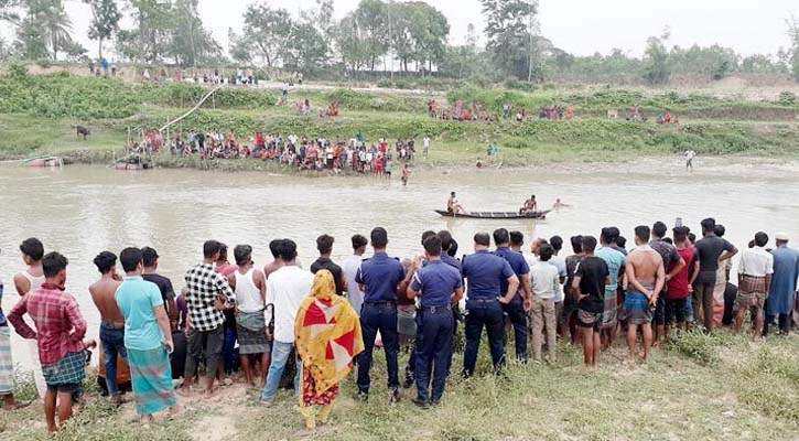 নদীতে ডুবে গেল ২ ভাই, ডুবুরি অসুস্থ থাকায় উদ্ধার অভিযানে স্থানীয়রা