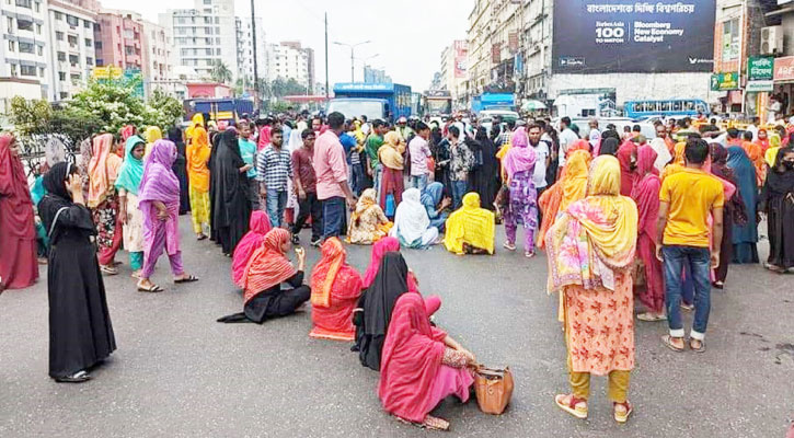 মহাসড়ক অবরোধ করে আবারও শ্রমিক বিক্ষোভ, তীব্র যানজট