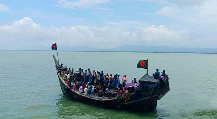 মিয়ানমার থেকে সেন্টমার্টিনে যাত্রীবাহী ট্রলারে গুলি