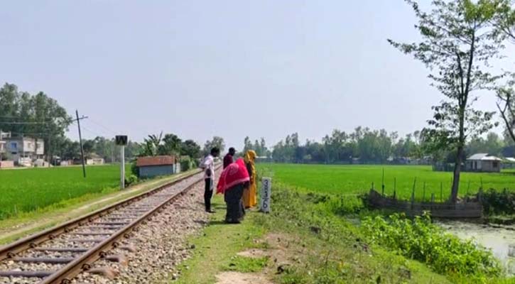 সন্তানসহ নারীর আত্মহত্যাচেষ্টা, বাঁচাতে গিয়ে প্রাণ গেল কলেজছাত্রেরও