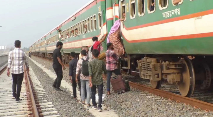 ৫ স্টেশনে সিগনাল ক্যাবল চুরি, ট্রেন চলাচল বিঘ্নিত