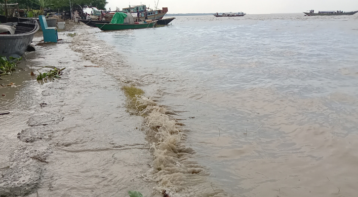 ২৭ দিন পর পদ্মার পানি বিপৎসীমার নিচে