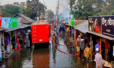 নেত্রকোনায় আগুনে ৫ দোকান ভস্মিভূত