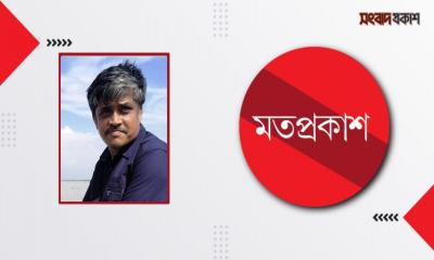 গণপরিবহন খাতে রাজনীতির প্রভাব