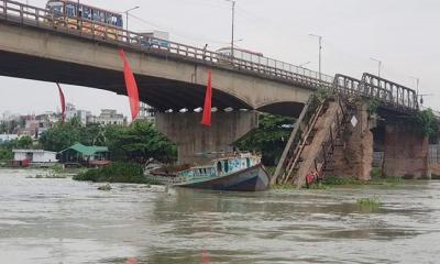 ভেঙে পড়া সেই বেইলি ব্রিজ অপসারণকাজ শুরু