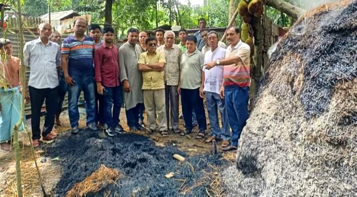 সংখ্যালঘুদের ৭ খড়ের গাদে আগুন