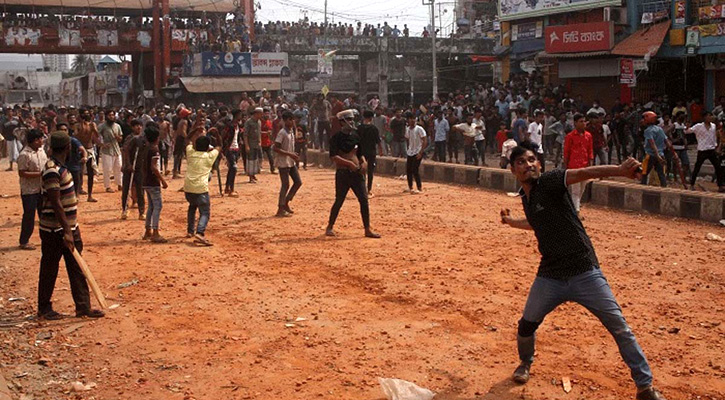 নিউ মার্কেটে সংঘর্ষ: সূত্রপাতকারী ৩ শিক্ষার্থী রিমান্ডে