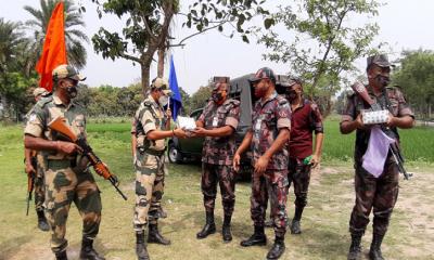 বিজিবি-বিএসএফের মিষ্টি ও শুভেচ্ছা বিনিময়