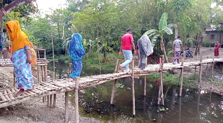 ‘বারবার মাপ নেয়, সেতু আর হয় না’