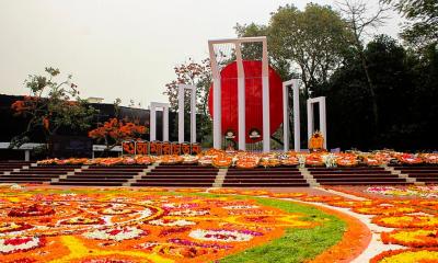 ইতিহাসের আলোয় গৌরবের শহীদ মিনার