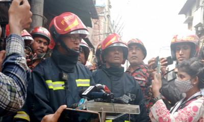 চকবাজারের পলিথিন কারখানার আগুন নিয়ন্ত্রণে