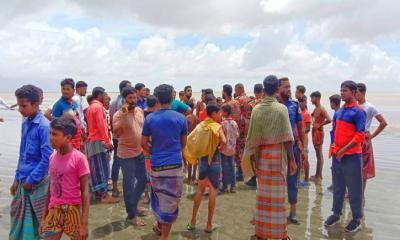 নিখোঁজের ৬ ঘণ্টা পর নদীর চর থেকে দুই মরদেহ উদ্ধার