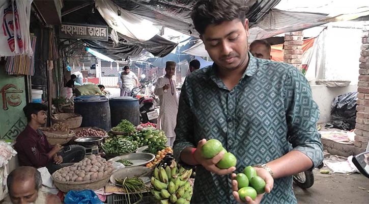 এক হালি লেবু বিক্রি হচ্ছে ১০০ টাকায়